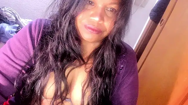 ebonycamelia online show from May 29, 2026, 11:00 pm