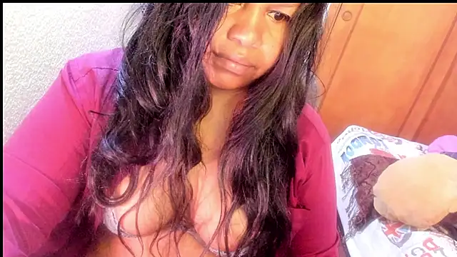 ebonycamelia online show from April 11, 2026, 1:15 pm