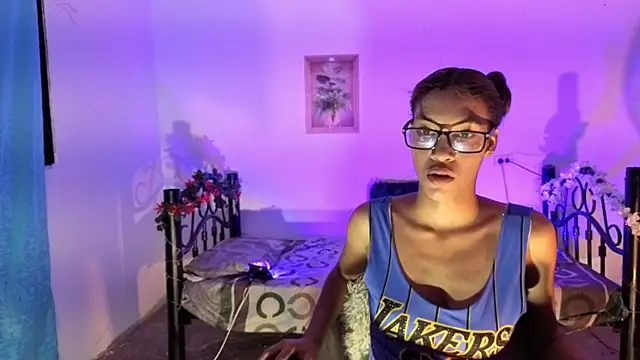 Snapshot of ginebra-n18 chatting on November 30, 2025, 3:29 am ginebra-n18 online show from November 30, 2025, 3:29 am