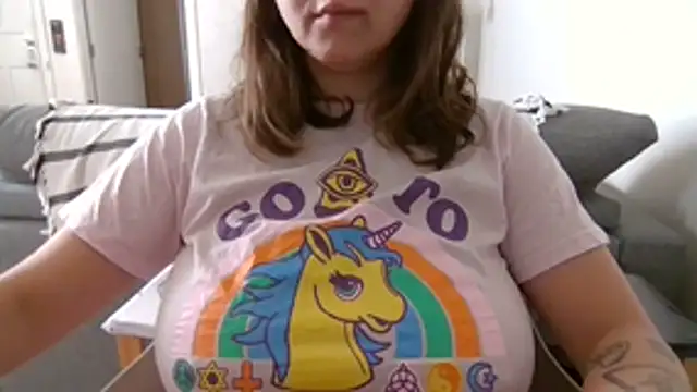 xxxluana online show from December 2, 2025, 3:58 pm