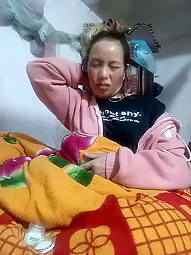 Snapshot of Stella-456 chatting on March 11, 2026, 6:24 pm Stella-456 online show from March 11, 2026, 6:24 pm