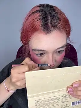 Snapshot of Valen-Foxx1 chatting on April 10, 2026, 6:20 am Valen-Foxx1 online show from April 10, 2026, 6:20 am