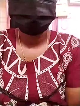 KAMINI YOU online show from November 19, 2025, 11:43 am