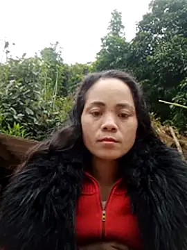 Snapshot of bela-hayes chatting on December 14, 2025, 8:09 am bela-hayes online show from December 14, 2025, 8:09 am