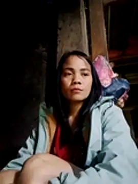 Snapshot of bela-hayes chatting on December 17, 2025, 1:32 am bela-hayes online show from December 17, 2025, 1:32 am