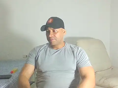 musclehetero online show from December 1, 2025, 6:36 am