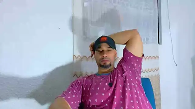 musclehetero online show from July 7, 2026, 1:41 am