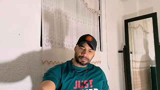 musclehetero online show from July 20, 2026, 2:41 pm