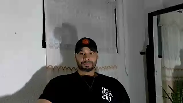 musclehetero online show from July 18, 2026, 3:04 am