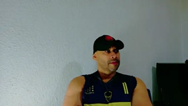 musclehetero online show from August 8, 2026, 12:12 pm