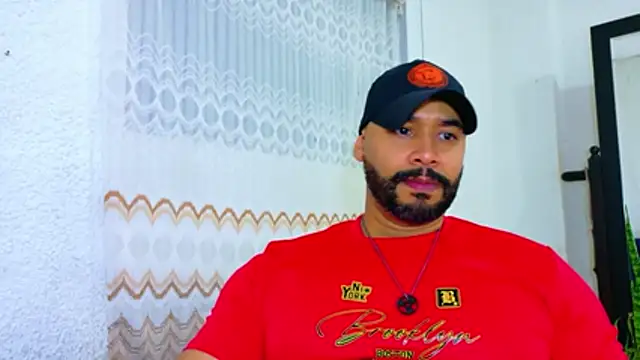 musclehetero online show from July 3, 2026, 9:21 pm