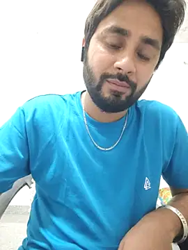 Cute Lucky online show from April 2, 2026, 7:42 pm