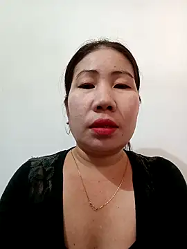 Snapshot of Reema_143 chatting on December 17, 2025, 2:49 am Reema 143 online show from December 17, 2025, 2:49 am