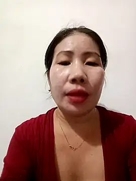 Snapshot of Reema_143 chatting on December 15, 2025, 12:00 pm Reema 143 online show from December 15, 2025, 12:00 pm