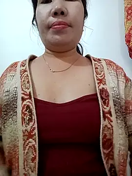 Snapshot of Reema_143 chatting on December 5, 2025, 5:06 am Reema 143 online show from December 5, 2025, 5:06 am