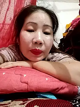 Snapshot of Reema_143 chatting on January 9, 2026, 3:52 pm Reema 143 online show from January 9, 2026, 3:52 pm