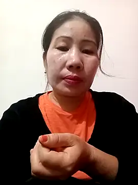 Snapshot of Reema_143 chatting on January 6, 2026, 1:26 pm Reema 143 online show from January 6, 2026, 1:26 pm