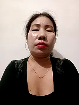 Snapshot of Reema_143 chatting on December 17, 2025, 2:55 pm Reema 143 online show from December 17, 2025, 2:55 pm