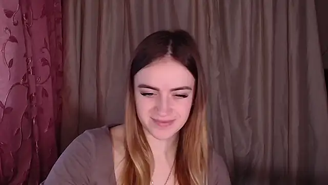 Illa May online show from December 4, 2025, 6:34 am