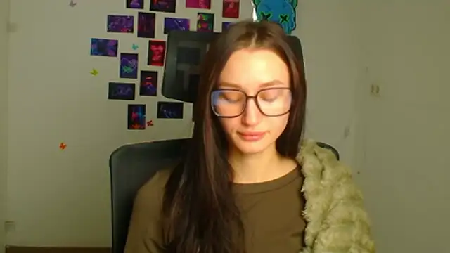 Snapshot of Stella_XO chatting on February 4, 2026, 6:52 am Stella XO online show from February 4, 2026, 6:52 am