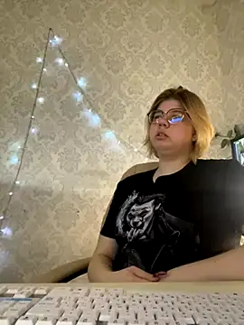 Snapshot of KrisRoyal chatting on November 21, 2025, 9:30 am KrisRoyal online show from November 21, 2025, 9:30 am