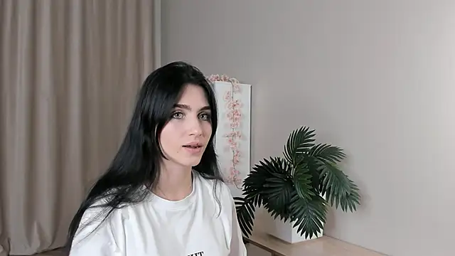 MonaChim online show from November 27, 2025, 2:06 pm