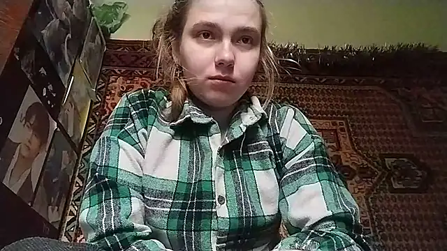 KikiBang online show from December 22, 2025, 8:14 am