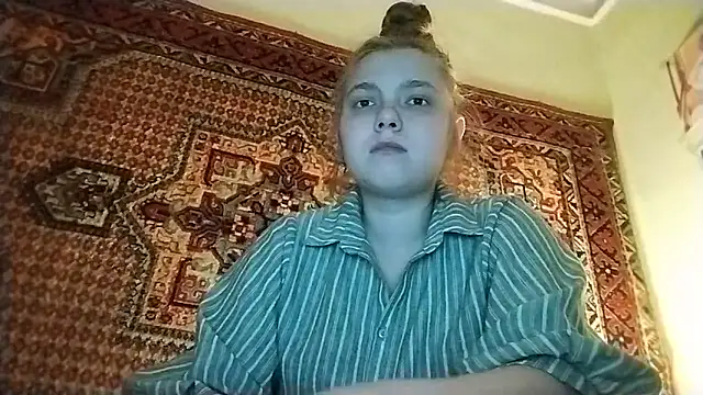 KikiBang online show from April 8, 2026, 7:04 pm