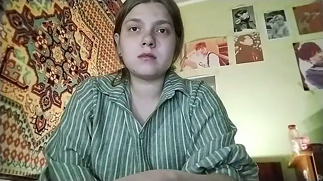 Snapshot of KikiBang chatting on May 11, 2026, 7:33 pm KikiBang online show from May 11, 2026, 7:33 pm