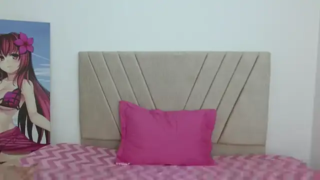 Snapshot of xoxo_melany chatting on February 14, 2026, 12:05 pm xoxo melany online show from February 14, 2026, 12:05 pm