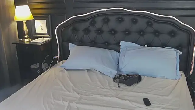 LilyLevine online show from February 8, 2026, 5:05 am