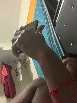 Snapshot of laperson chatting on January 17, 2026, 4:05 am laperson online show from January 17, 2026, 4:05 am