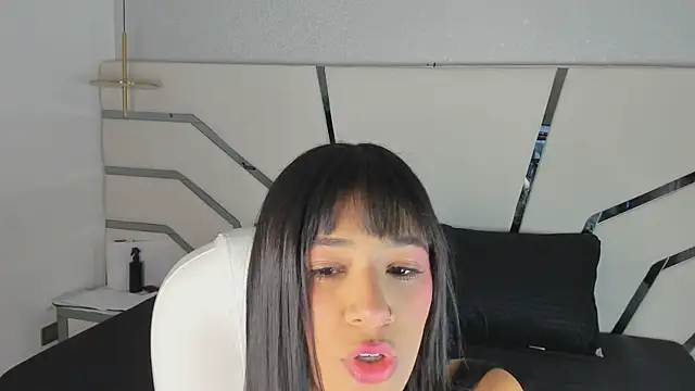 Snapshot of megann_myers chatting on January 7, 2026, 11:59 am megann myers online show from January 7, 2026, 11:59 am