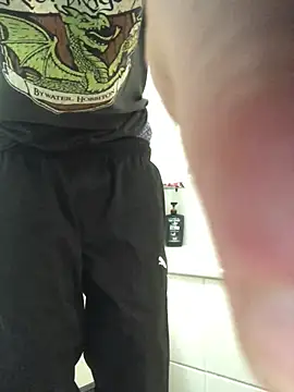 Spielzeugtwink online show from March 18, 2026, 7:26 pm