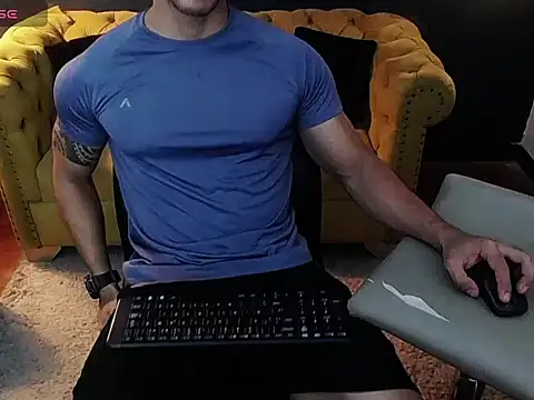 Snapshot of tayler_luke chatting on December 3, 2025, 1:17 am tayler luke online show from December 3, 2025, 1:17 am