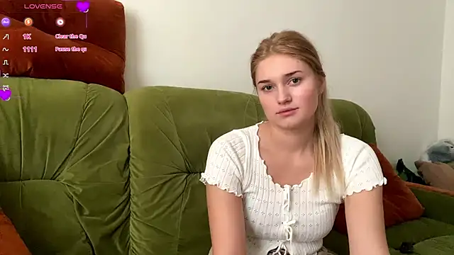 Snapshot of Malley_Saunds chatting on February 13, 2026, 7:08 am Malley Saunds online show from February 13, 2026, 7:08 am