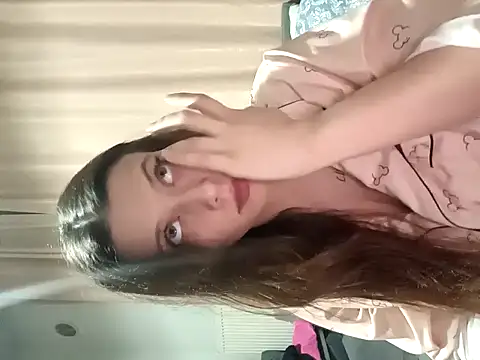 Snapshot of DevinAras chatting on November 21, 2025, 12:31 am DevinAras online show from November 21, 2025, 12:31 am