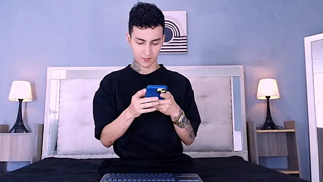 DamianAndMAximoo online show from January 12, 2026, 7:31 pm