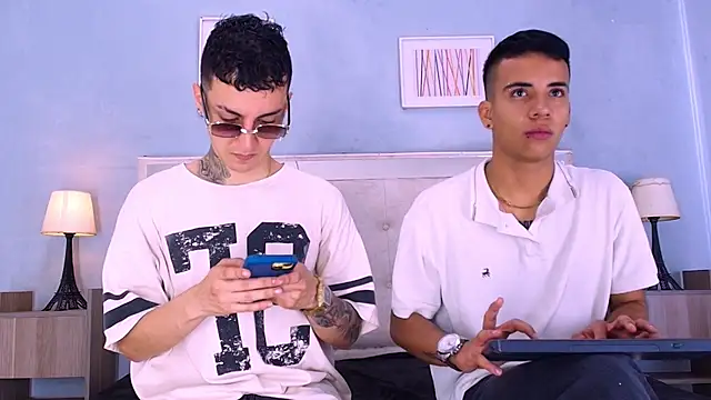 DamianAndMAximoo online show from December 19, 2025, 6:10 pm