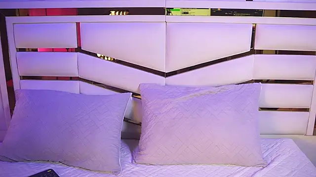 Snapshot of luciana_agudelo chatting on March 31, 2026, 7:16 pm luciana agudelo online show from March 31, 2026, 7:16 pm