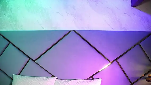 Snapshot of luciana_agudelo chatting on April 9, 2026, 7:20 pm luciana agudelo online show from April 9, 2026, 7:20 pm