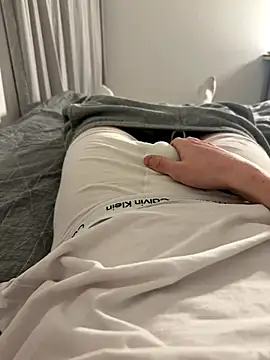 Snapshot of TwinkiStar05 chatting on November 19, 2025, 7:36 pm TwinkiStar05 online show from November 19, 2025, 7:36 pm