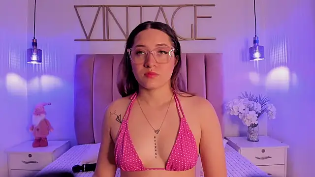 LeiahBlonde online show from December 4, 2025, 11:53 am