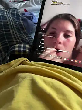 Snapshot of Leolignio chatting on May 25, 2026, 6:17 pm Leolignio online show from May 25, 2026, 6:17 pm