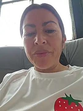 JustSamantha  online show from July 9, 2026, 3:11 pm