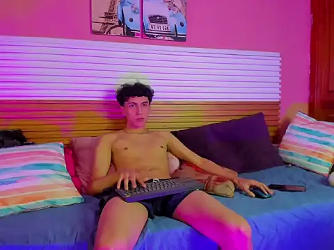 Snapshot of oni_dude117620 chatting on November 20, 2025, 8:20 pm oni dude117620 online show from November 20, 2025, 8:20 pm