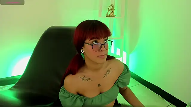 Snapshot of Taylor__Watson chatting on February 16, 2026, 7:01 pm Taylor Watson online show from February 16, 2026, 7:01 pm