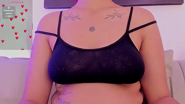 Snapshot of Taylor__Watson chatting on February 18, 2026, 7:10 pm Taylor Watson online show from February 18, 2026, 7:10 pm