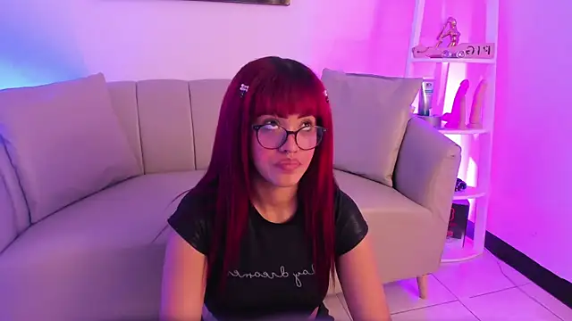 Snapshot of Taylor__Watson chatting on February 26, 2026, 9:26 pm Taylor Watson online show from February 26, 2026, 9:26 pm