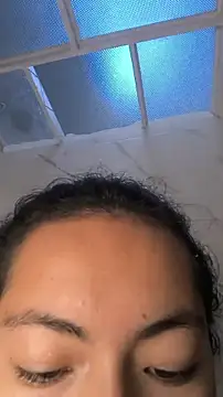 little xioo  online show from November 29, 2025, 12:38 pm